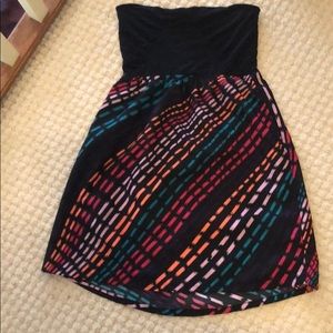 Size small Roxy strapless sundress.